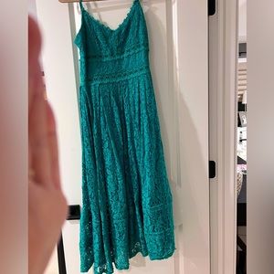 Kelly Green lace midi dress. Worn once